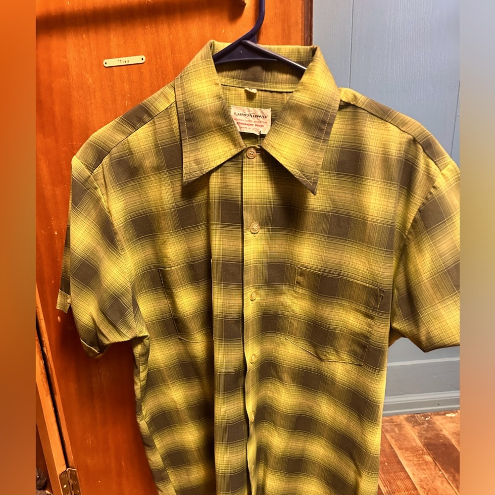 Green shadow plaid shirt